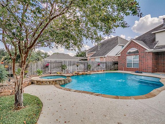 3rd image of 6014 Gatewood Manor Dr