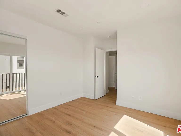 1619 2nd Ave #16191/2 — Photo 33