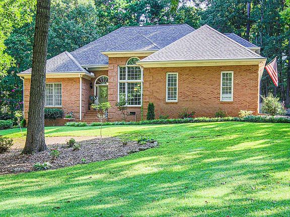 2nd image of 330 White Oak Dr