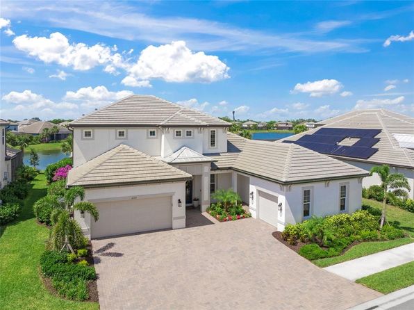 6152 Lungo Lago Dr, Sarasota, FL 34241