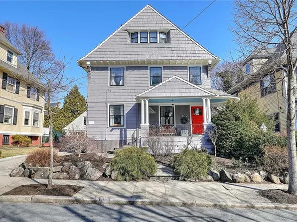 102 Lloyd Ave, Providence, RI 02906