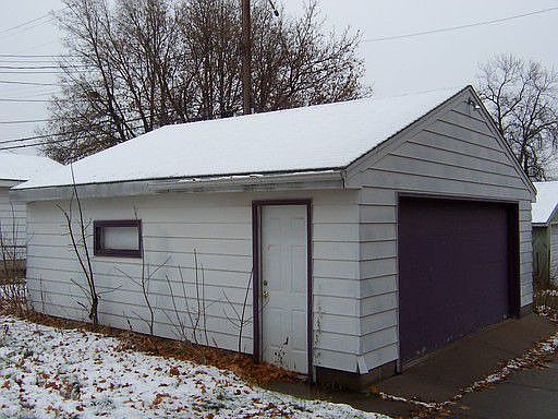 2nd image of 1060 Galtier St