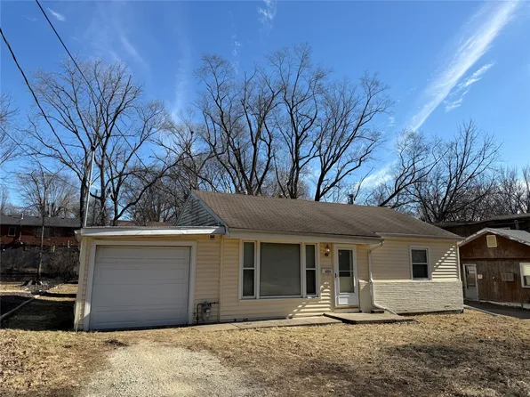 6825 SW 15th St, Des Moines, IA 50315
