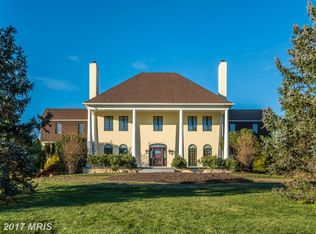 35170 Poor House Ln, Round Hill, VA 20141