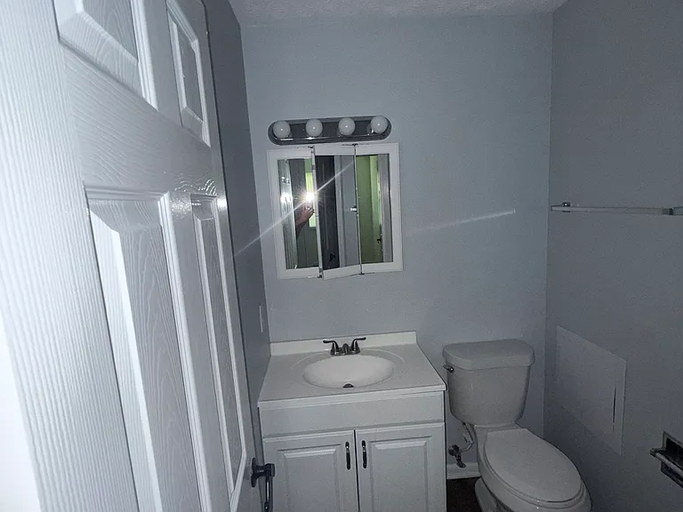 715 W Chestnut St #7 — Photo 6