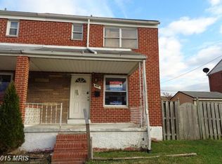 915 Foxcroft Ln, Essex, MD 21221