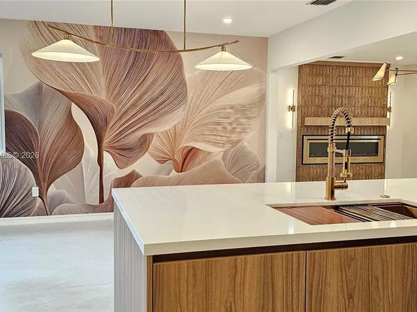 2365 SW 21st Ave, Miami, FL 33145