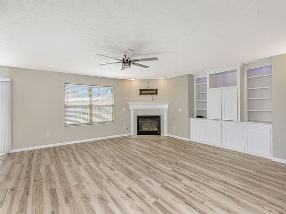 4th image of 9228 Sawgrass Dr