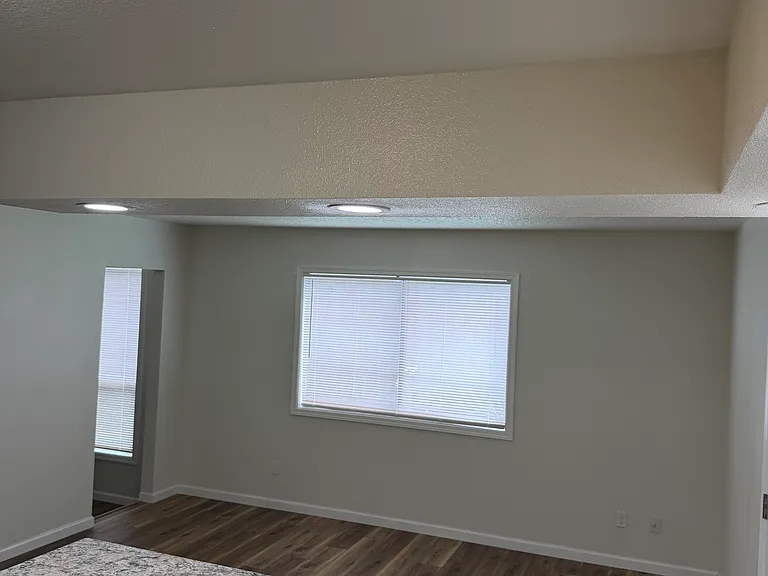 11407 SW 35th Ave — Photo 27