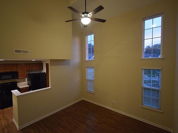 5th image of 512 Song Sparrow Ln