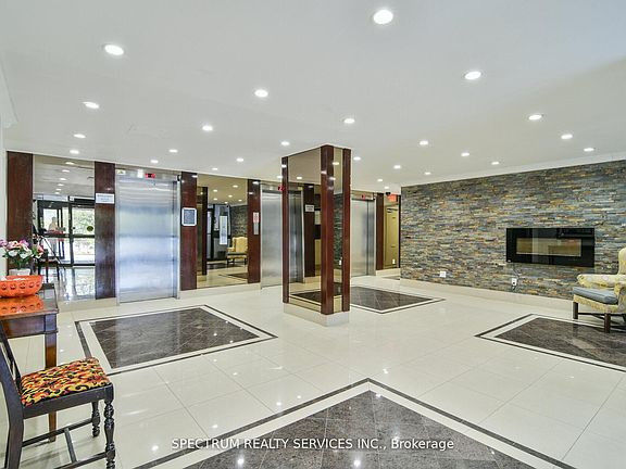 4th image of 85 Emmett Ave