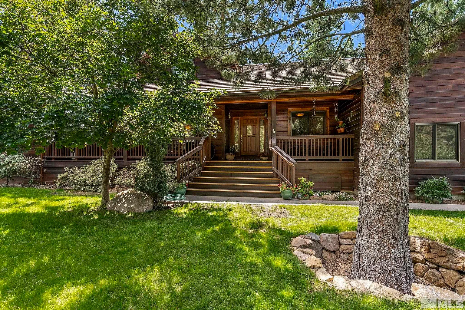 1100 Douglas Fir Dr photo 1