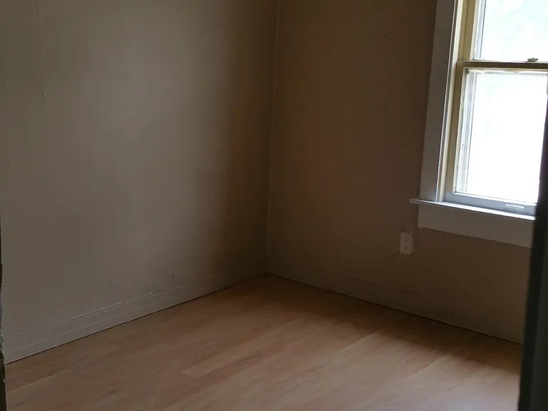 1825 S Greenwood Ave — Photo 10