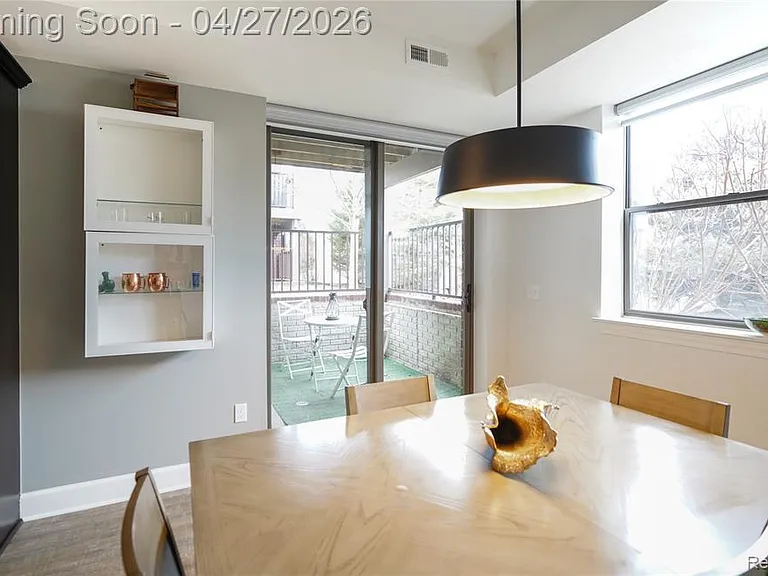 1230 Diamond Ct #E — Photo 10