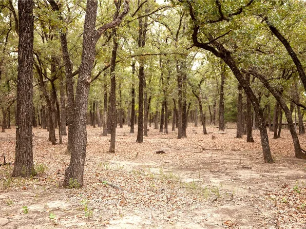 3865 E Old Axtell Rd, Axtell, TX 76624