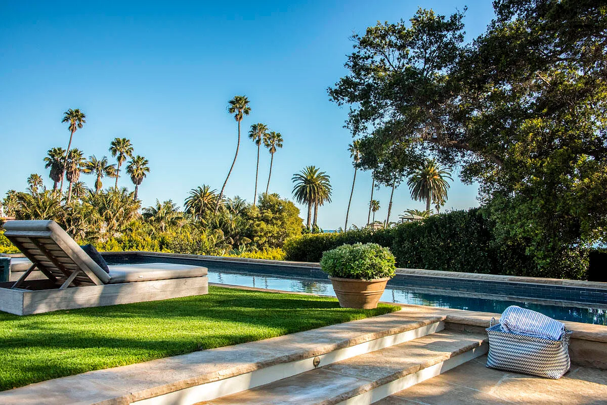 4 bed, 4.5 bath, 4512 sqft, $80,000 — Photo 2