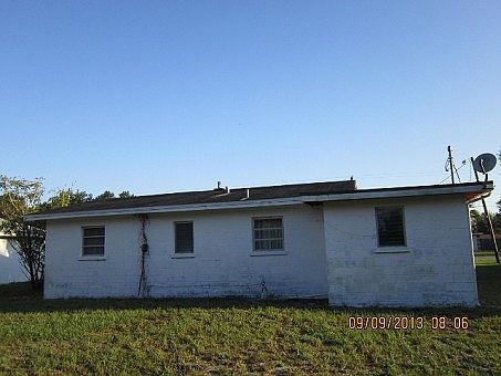 4th image of 303 Jackson St