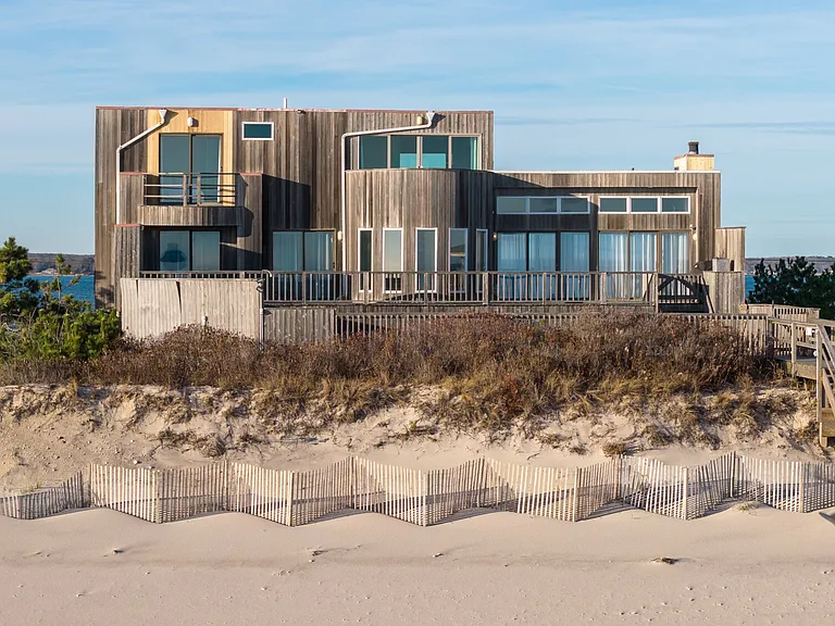 40 Dune Rd — Photo 2