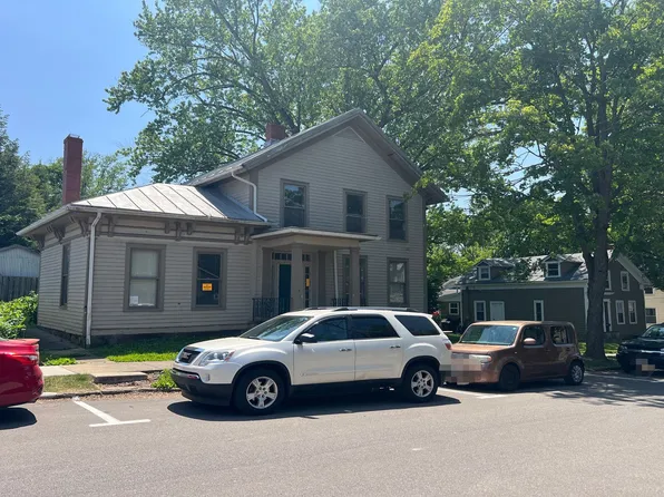 15 W College St, Fredericktown, OH 43019