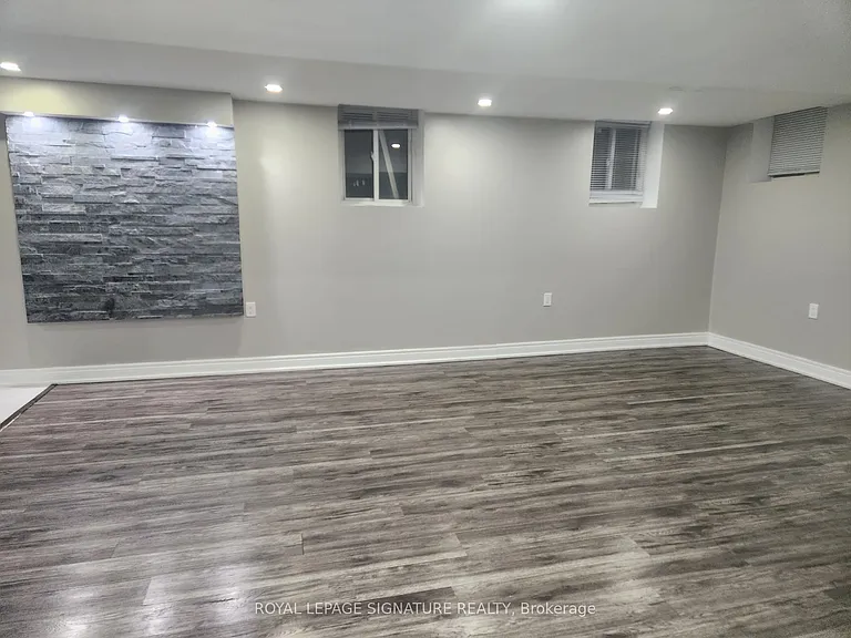 6 Venue Rd #BASEMENT — Photo 17