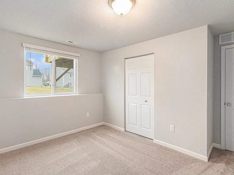 7669 Courtyard Pl — Photo 22