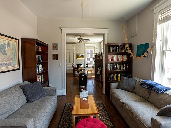3rd image of 2019 N Mozart St APT 1R