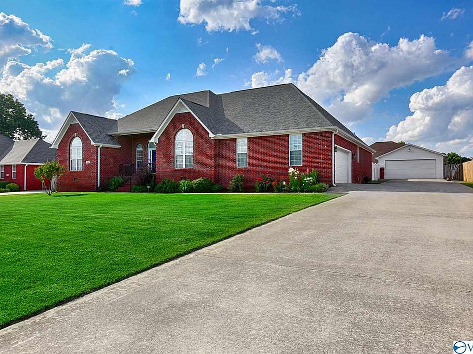 1st image of 107 Katelyn Dr