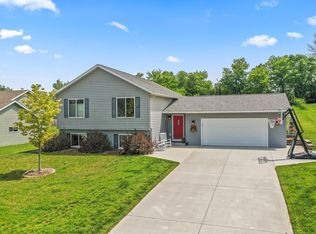 509 Lally Ln, Zumbrota, MN 55992