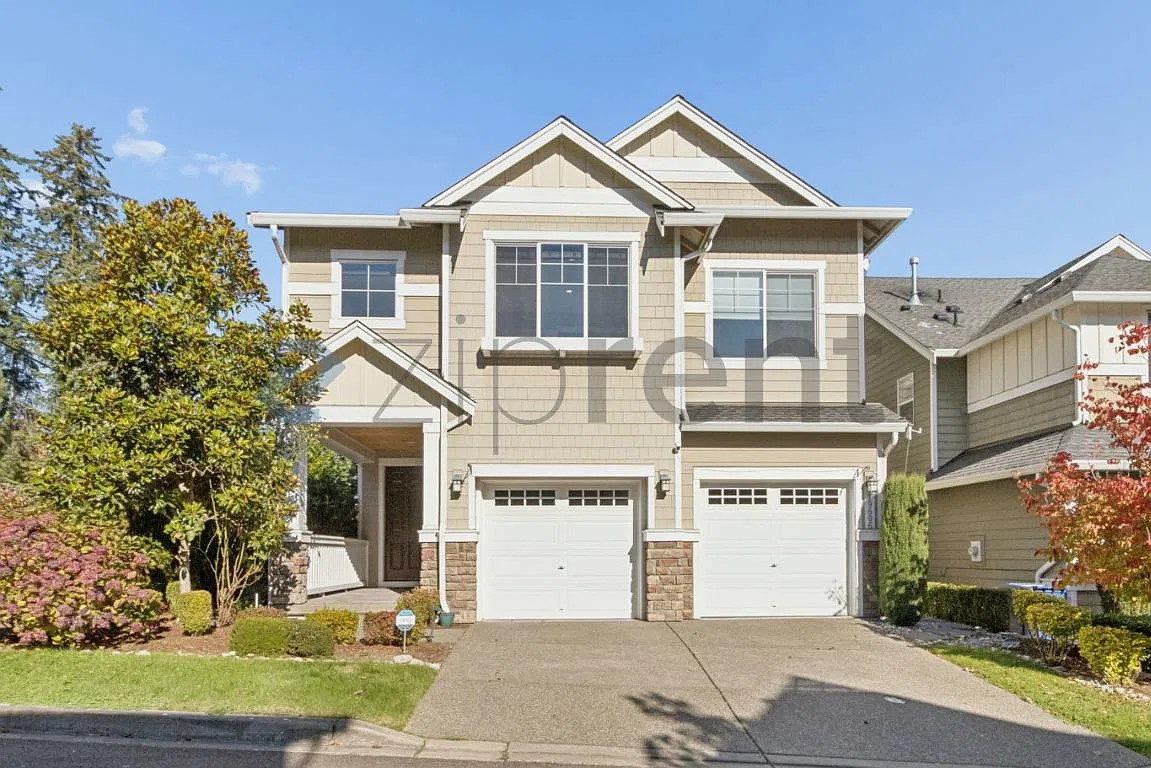 4 bed, 2.5 bath, 2395 sqft, $3,800 — Photo 1