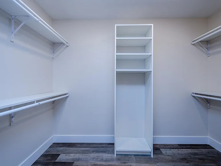 9250 Brook Hollow Ln — Photo 10