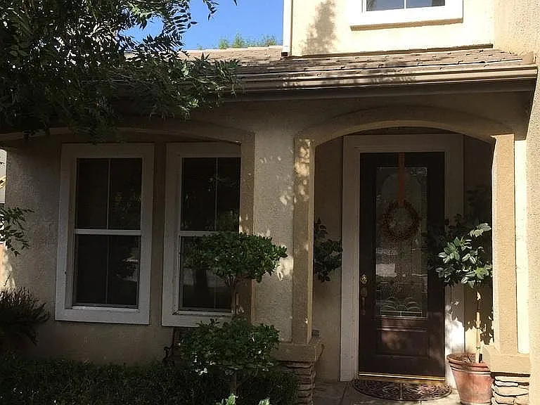 11818 Grecian Laurel Dr — Photo 2