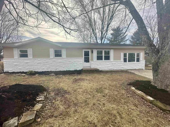 5285 W Nova Dr, Bloomington, IN 47404