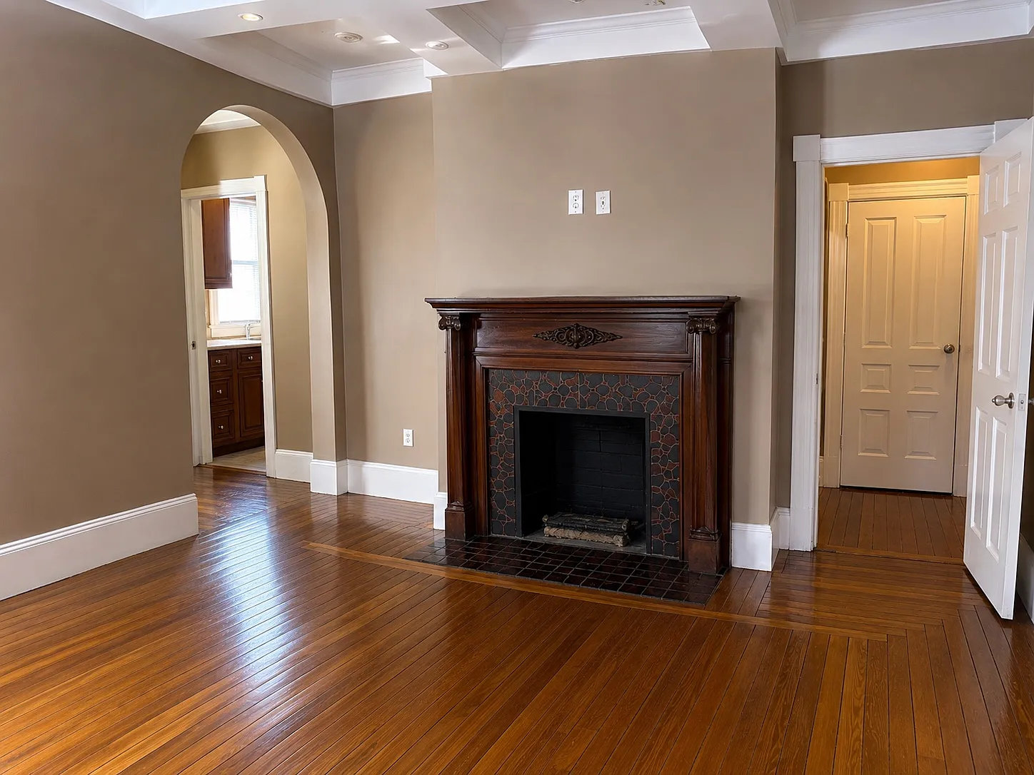4 bed, 1502 sqft, $2,500 — Photo 4
