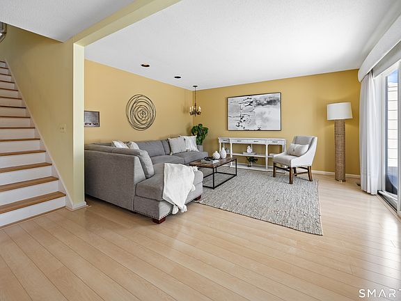 5th image of 580 Mountain Road APT C