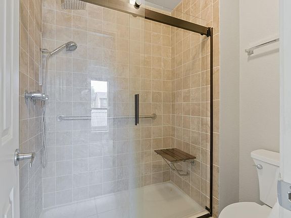 5th image of 2718 Old Field Dr APT 604