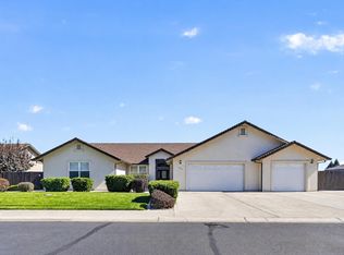 12910 Ivy Ln, Red Bluff, CA 96080