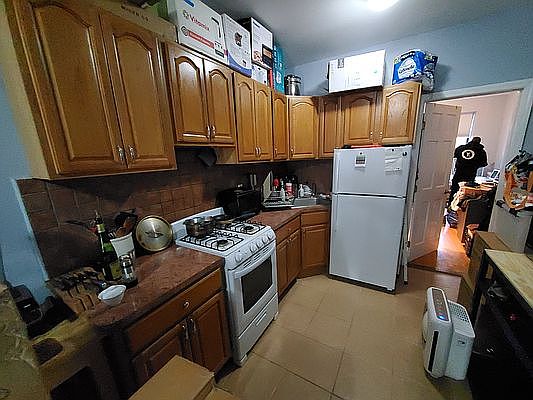 1st image of 528 6th Ave APT 2R