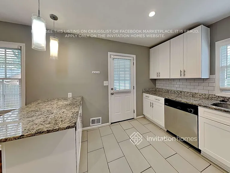 3450 Glenwood Rd — Photo 8