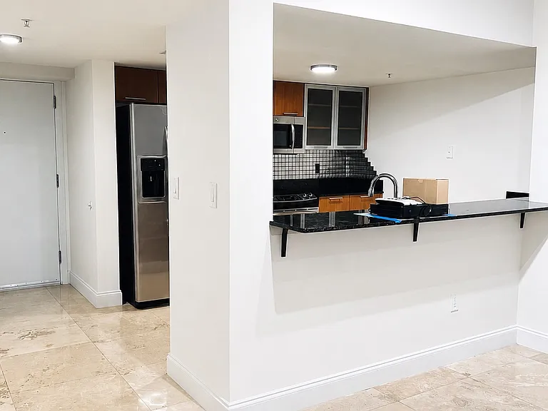 1800 N Bayshore Dr #1502 — Photo 20