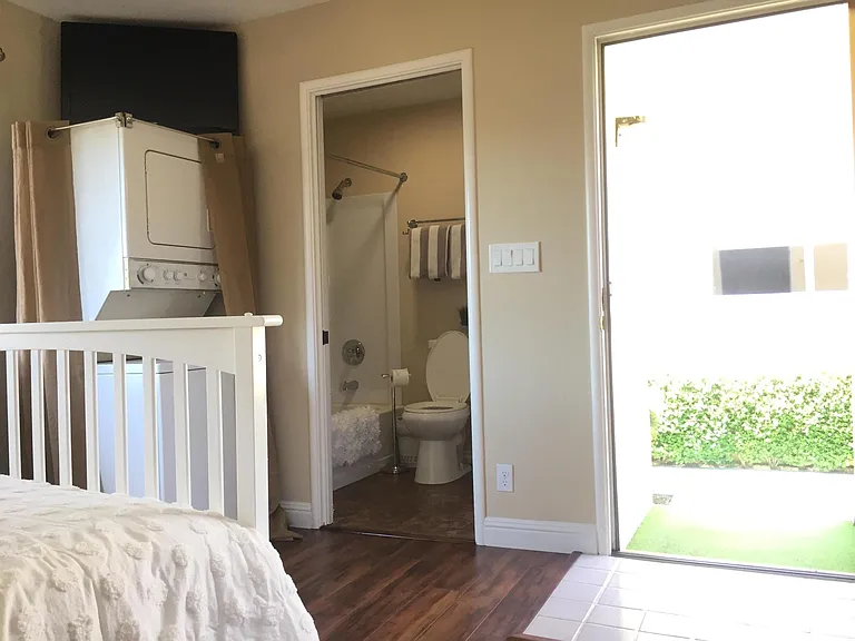1931 Saint Lawrence Dr #IN-LAW STUDIO — Photo 6