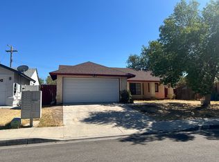 1416 W Avenue H8, Lancaster, CA 93534