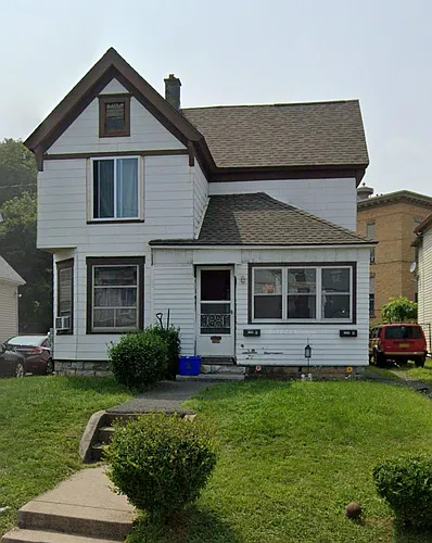 208 Freeman Ave #2 Photo 1