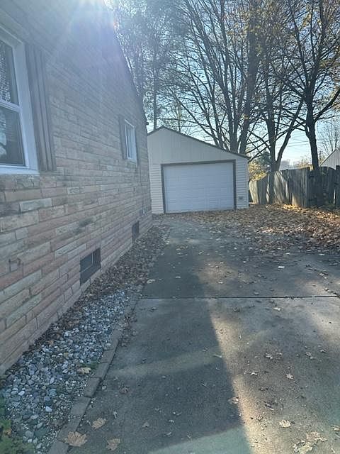 2nd image of 9223 Hill Rd