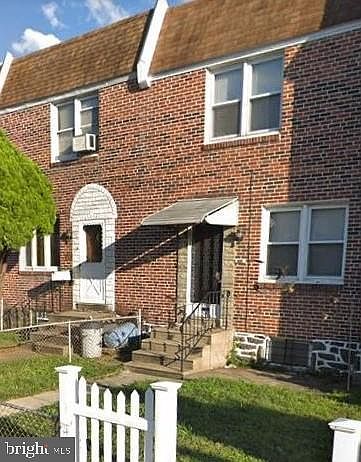1st image of 7242 Guyer Ave