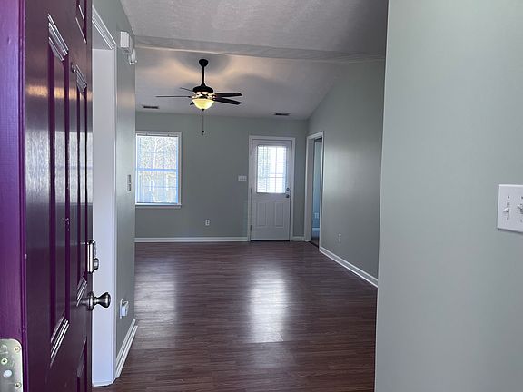 5th image of 105 Sweet Bay Dr