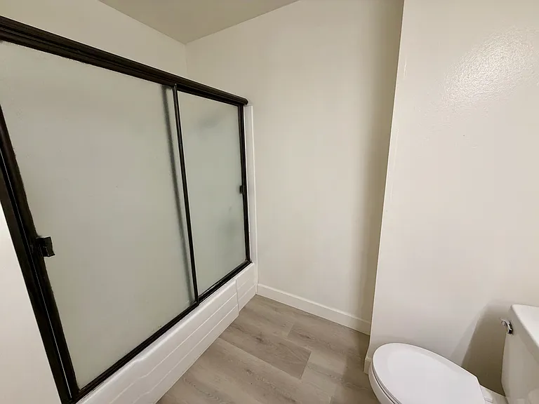 1715 Firvale Ave — Photo 11