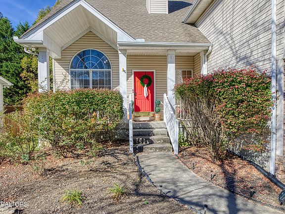 2nd image of 8117 Faircrest Ln