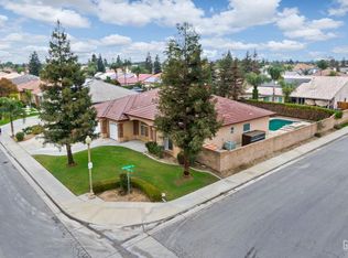 3302 Medallion Rose Ave, Bakersfield, CA 93313