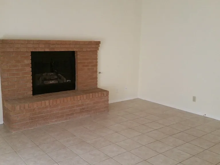 4444 Dusty Trail St — Photo 8
