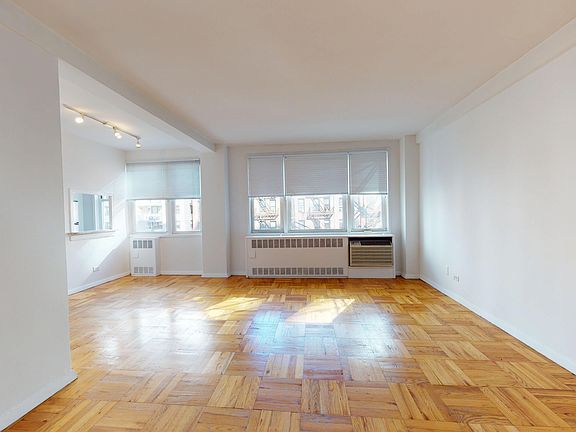 2nd image of 336 E 86th St APT 4A